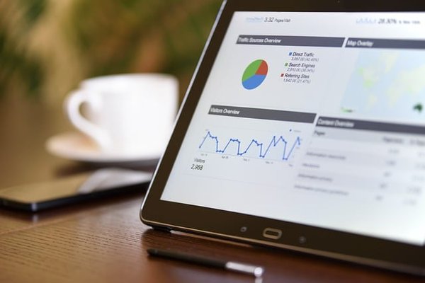 Pourquoi mesurer le retour sur investissement (ROI) d’une agence de communication digitale ?